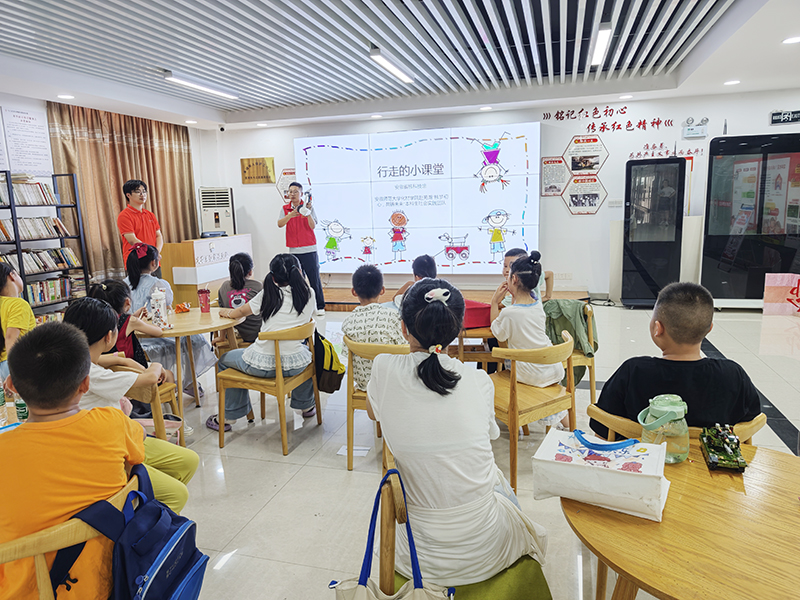 “核”你一起 逐光暑期科学营